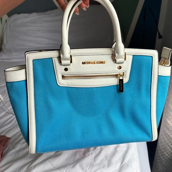 Michael Michael Kors SELMA Large Top Zip Satchel in Summer Blue. - Picture 8 of 8